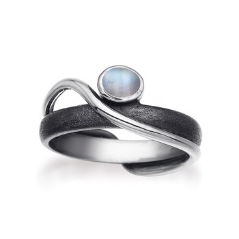 Rabinovich Midnight Moon fingerring i oxideret sterling sølv med månesten