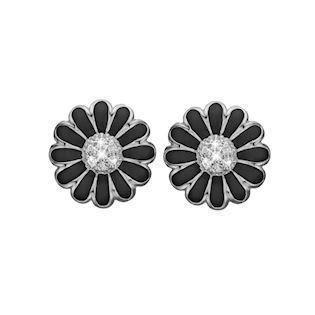 Køb model 674-S01Black, Smukke marguerite øreclips med 14 hvide topaz og sort emalje her hos Houmann.dk