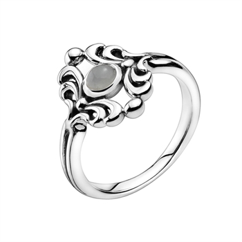 Ring i oxideret sterling sølv med månesten – Lund Copenhagen