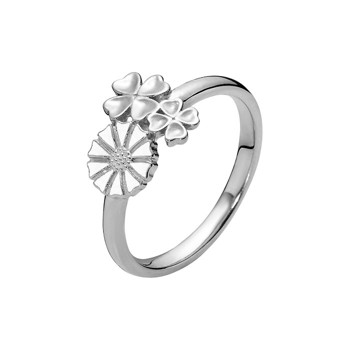 Ring med marguerit i sterling sølv – Lund Copenhagen