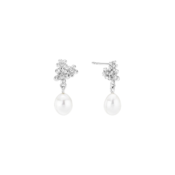 Ørestikker i sterling sølv med ferskvandsperler, 7 mm – Lund Copenhagen