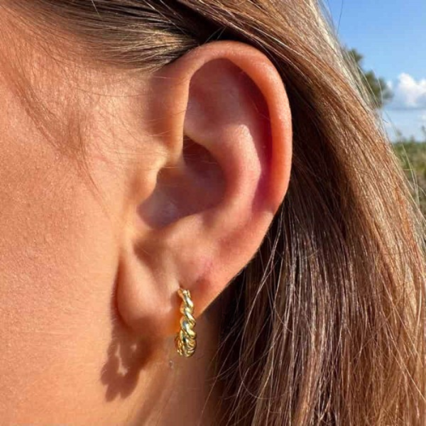 Model ME-077-gp, Crisi snoede creoler i sølv fra MerlePerle 15 mm i diameteri Sterling sølv