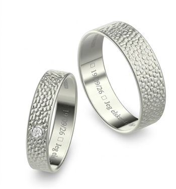 Nuran vielsesring i guld med 0,02 ct diamanter – CN1013_50CN002_70_CN1_SILVER