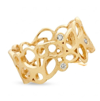 14 karat guld ring med 5 x 0,02 ct diamanter og hjerter, kun str 58 med ru overflade