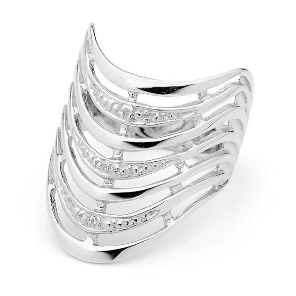 Elegant bred hvidgulds ring med diamanter