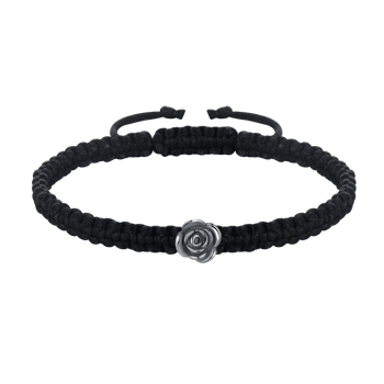 Sølv armbånd med knude-design, rosedetalje i midten, justerbar rem og to træksnore.