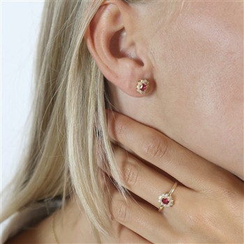 Aagaard Ring, 8 karat, rubin/diamanter i 8 karat guld