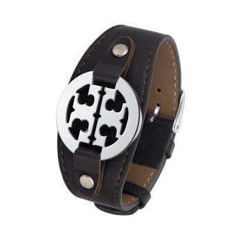 Sort armbånd med synlige syninger, rundt ornament og justerbar spænde fra Støvring Design.