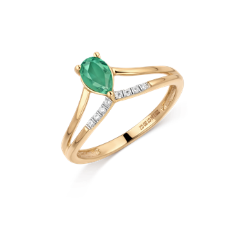 Ring i 8 karat guld med zirkonia, 6 x 4 mm – Støvring Design