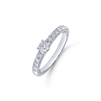 14 karat hvidguld ring med ialt 0,50 ct brillianter W/SI