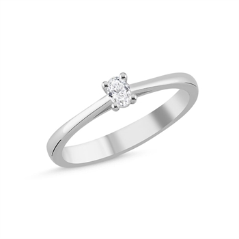 The One Oval fingerring, med i alt 0,13 ct Diamant i 14 kt hvidguld